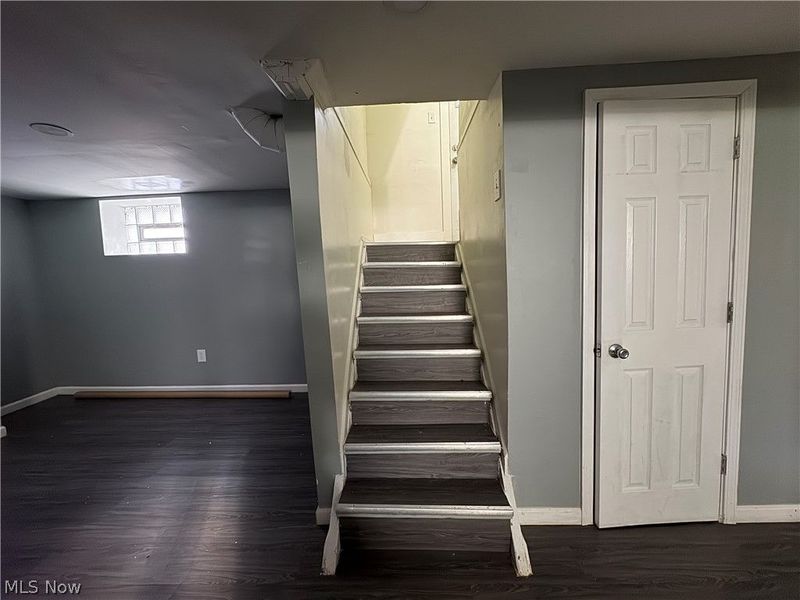 9508 Empire Avenue, Cleveland, OH 44108 Photo 29