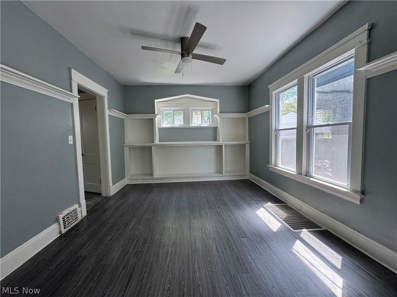 9508 Empire Avenue, Cleveland, OH 44108 Photo 4