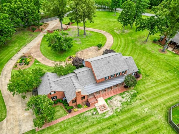 582 Glendale Rd, New Albany, MS 38652