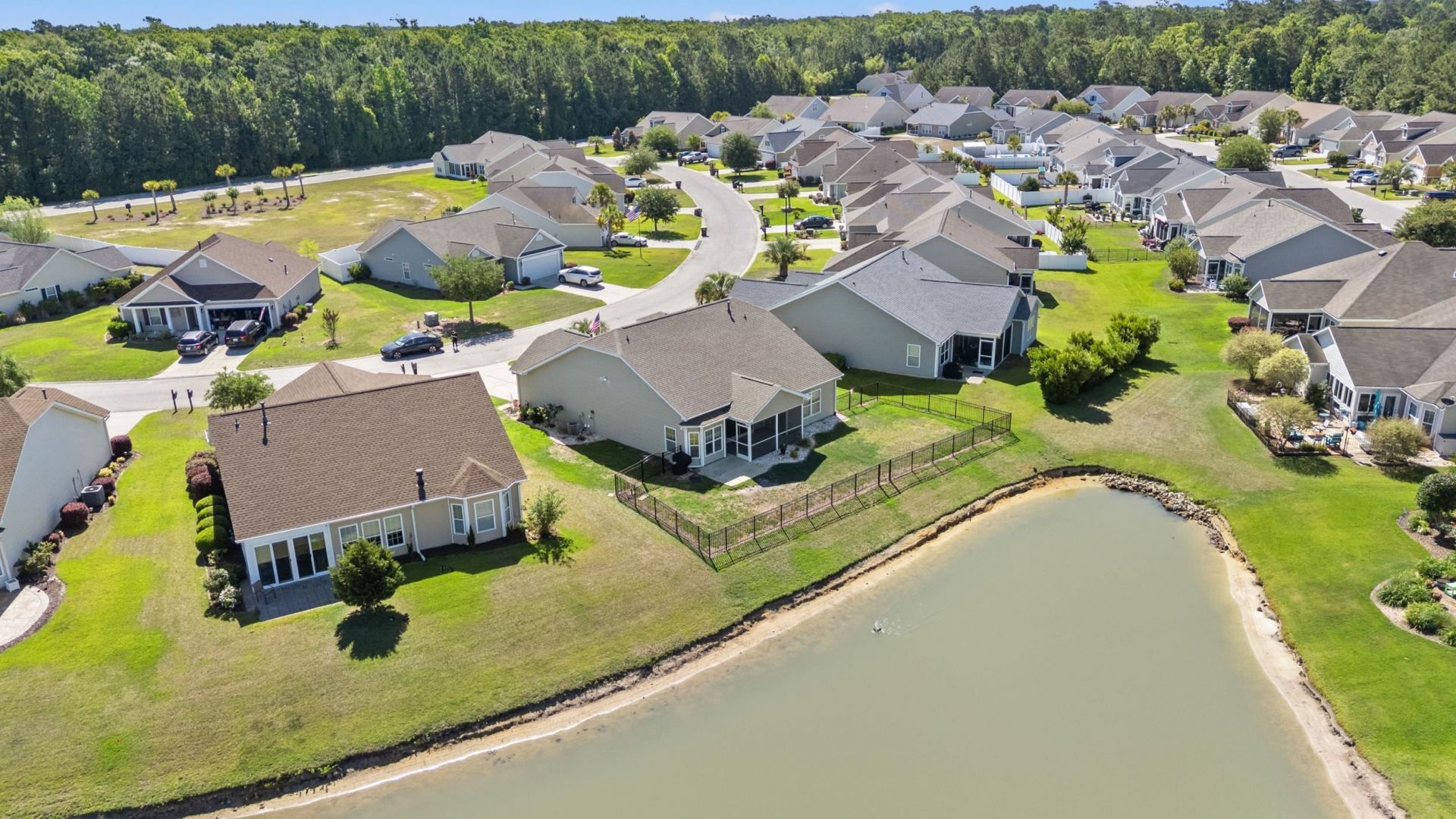 528 Cedar Lakes Dr. Photo 28
