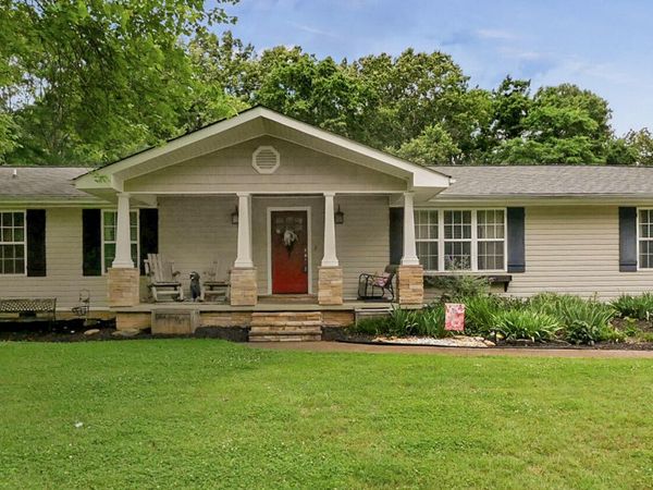 1649 E Boy Scout Road, Hixson, TN 37343