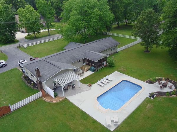 1649 E Boy Scout Road, Hixson, TN 37343