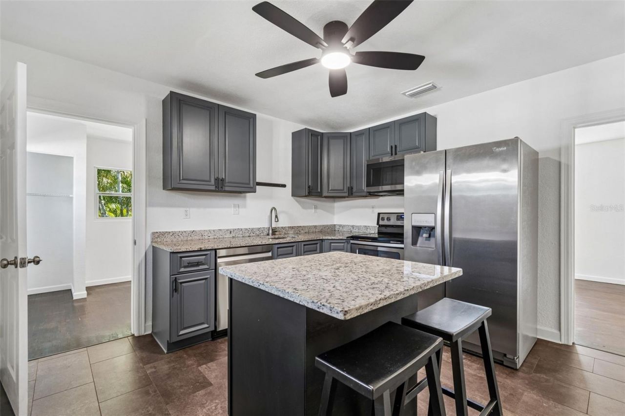 3737 Burlington Avenue N, Saint Petersburg, FL 33713 Photo