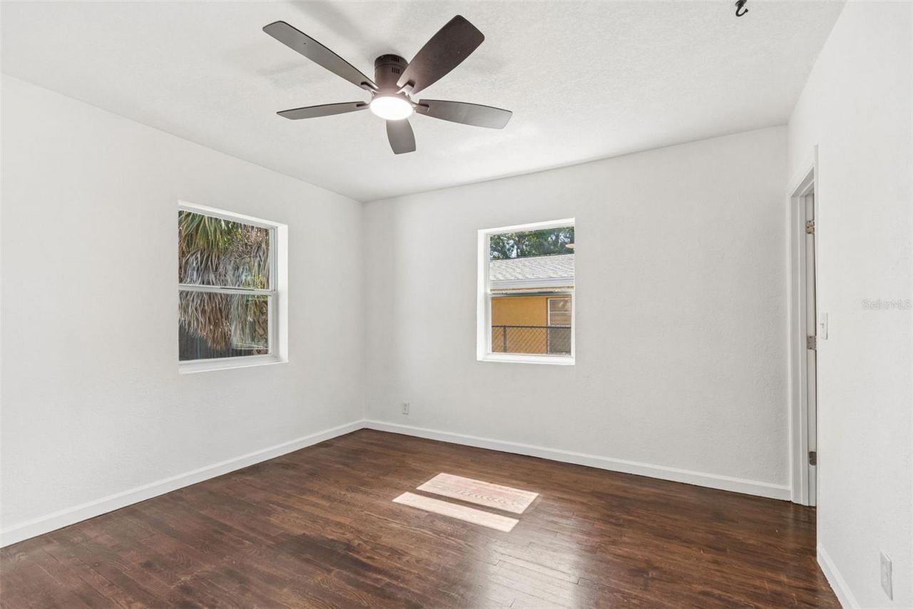 3737 Burlington Avenue N, Saint Petersburg, FL 33713 Photo