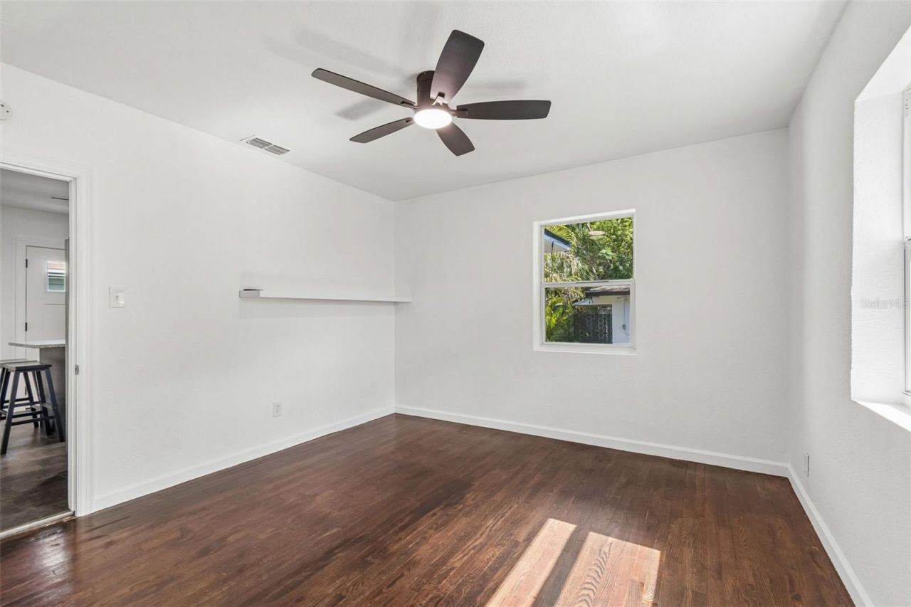 3737 Burlington Avenue N, Saint Petersburg, FL 33713 Photo