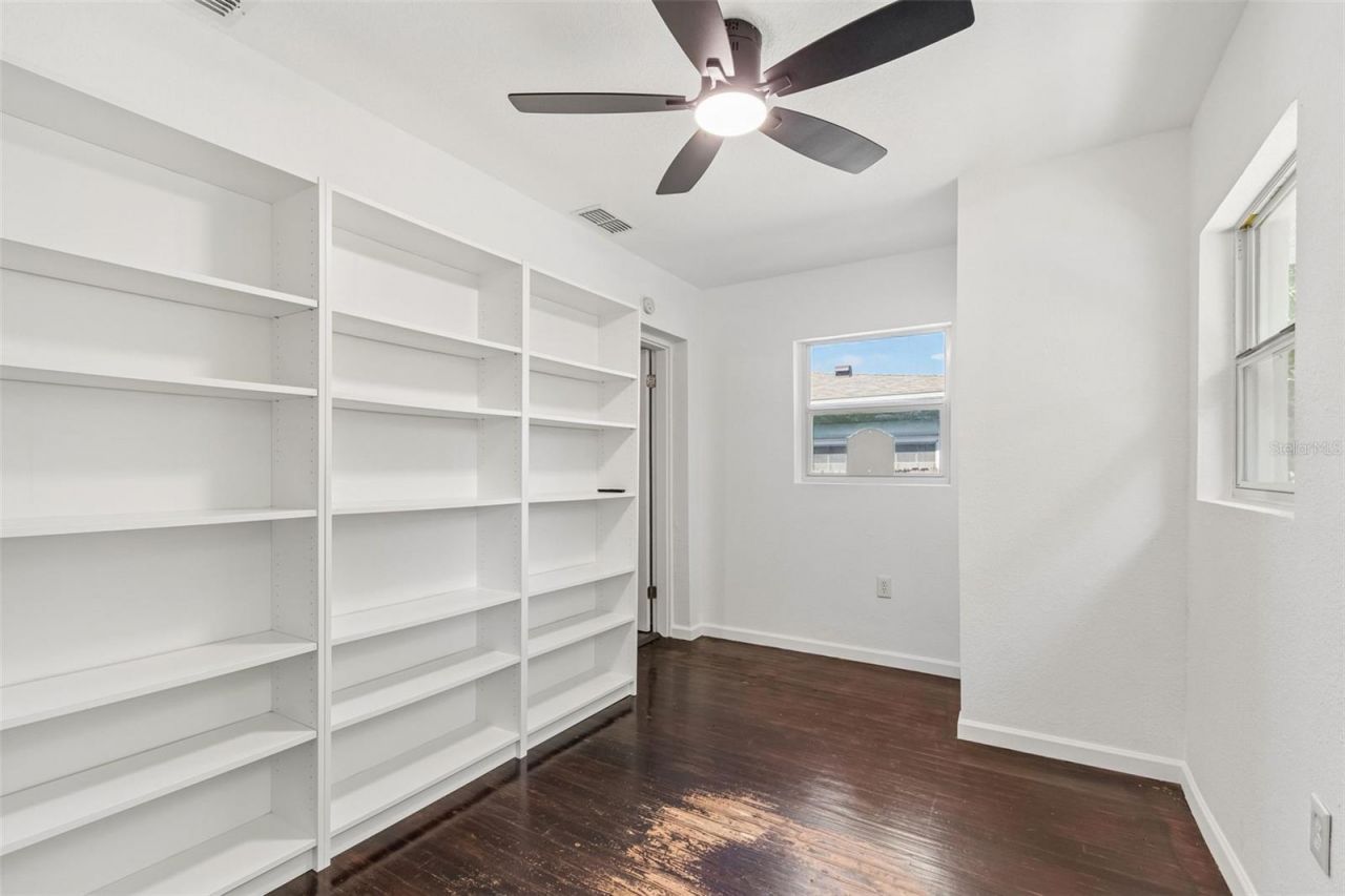 3737 Burlington Avenue N, Saint Petersburg, FL 33713 Photo