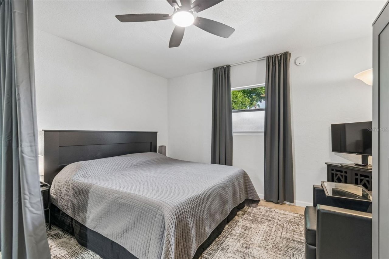 3737 Burlington Avenue N, Saint Petersburg, FL 33713 Photo
