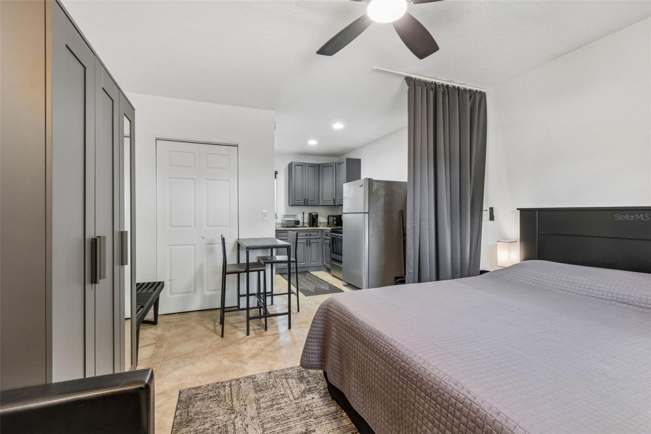 3737 Burlington Avenue N, Saint Petersburg, FL 33713 Photo
