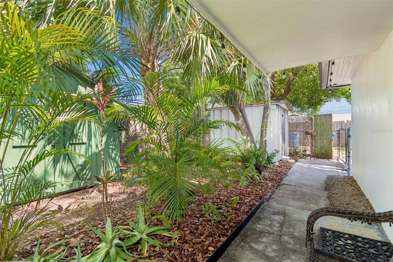 3737 Burlington Avenue N, Saint Petersburg, FL 33713 Photo