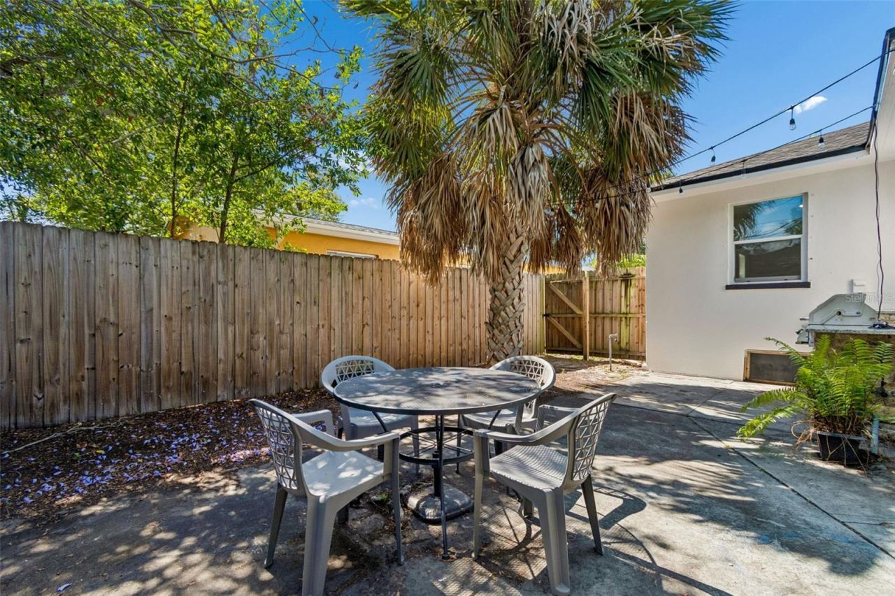 3737 Burlington Avenue N, Saint Petersburg, FL 33713 Photo