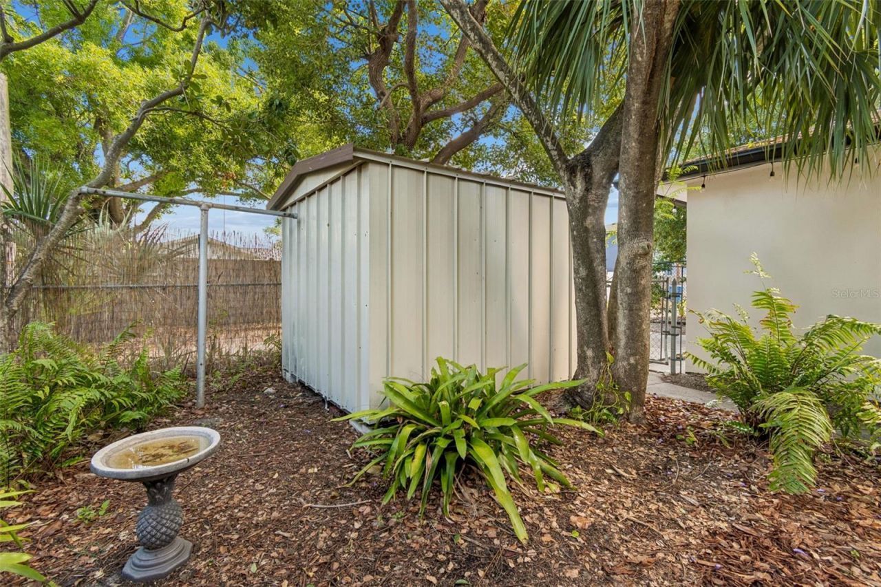 3737 Burlington Avenue N, Saint Petersburg, FL 33713 Photo