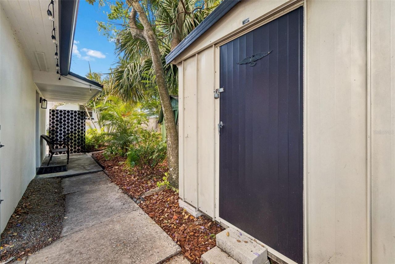 3737 Burlington Avenue N, Saint Petersburg, FL 33713 Photo
