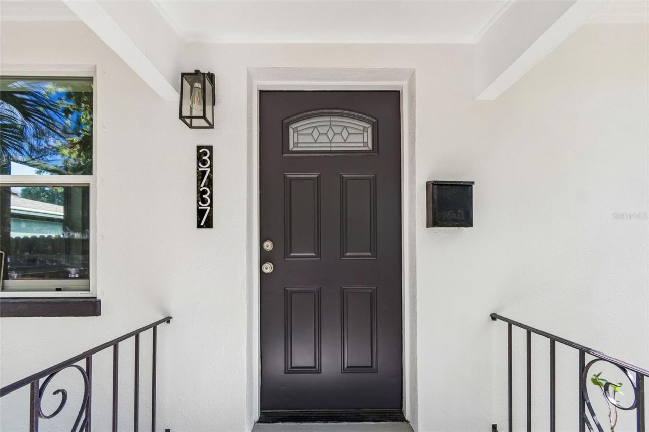 3737 Burlington Avenue N, Saint Petersburg, FL 33713 Photo