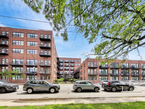 2323 W Pershing Road , Unit 327, Chicago, IL 60609