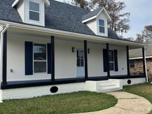3 OAKLAND Drive , Destrehan, LA 70047