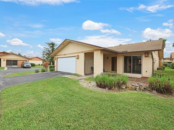 6474 Royal Woods DR , FORT MYERS, FL 33908
