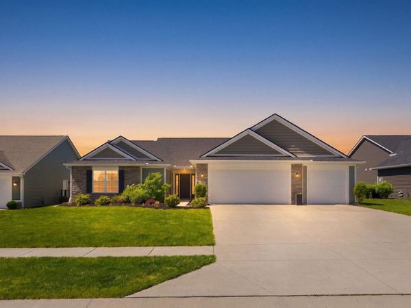 10850 Fenton Cove, Roanoke, IN 46783