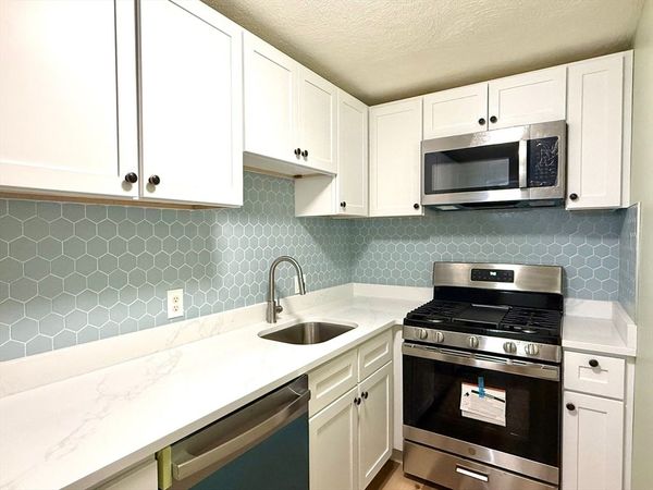 9 Kenmar Dr, Unit 14, Billerica, MA 01821