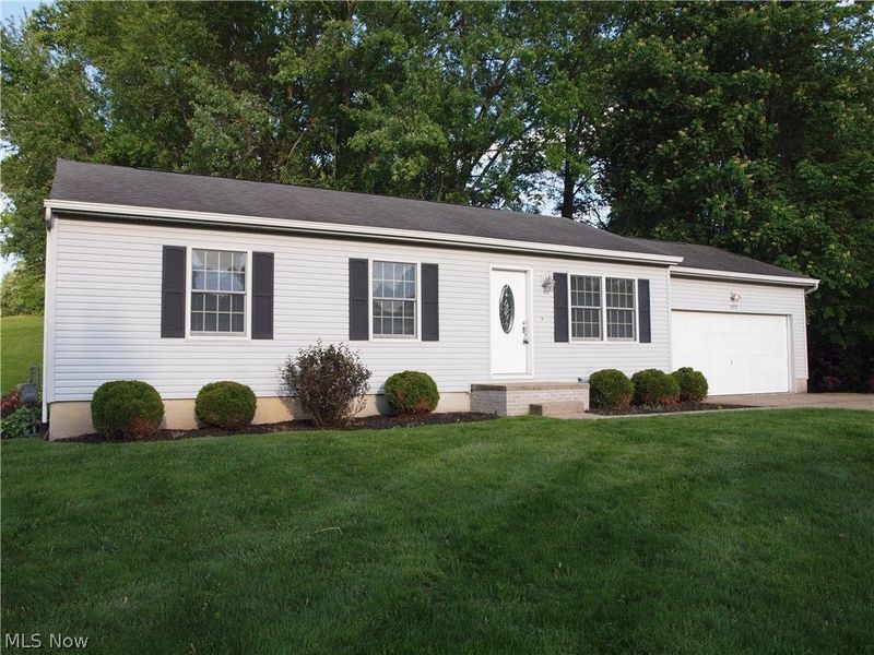 1422 Woodlawn Avenue NW, Canton, OH 44708 Photo 1