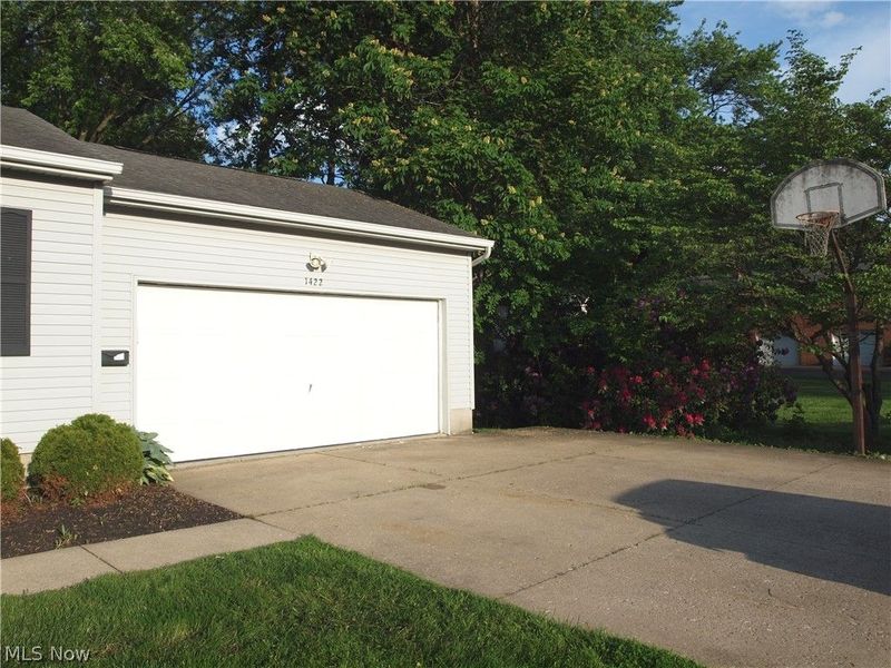 1422 Woodlawn Avenue NW, Canton, OH 44708 Photo 2