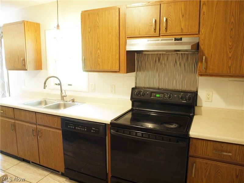 1422 Woodlawn Avenue NW, Canton, OH 44708 Photo 8