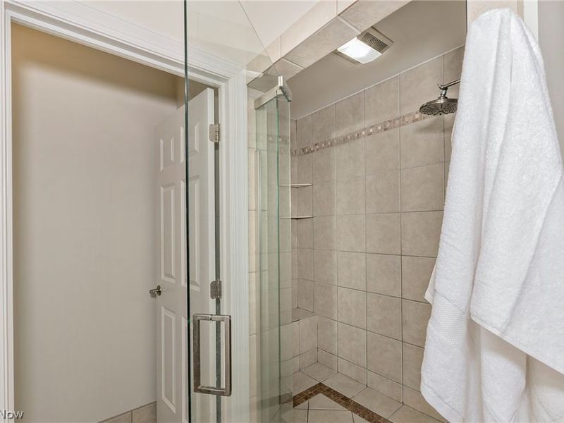 16820 Staffordshire Court, Chagrin Falls, OH 44023 Photo 21
