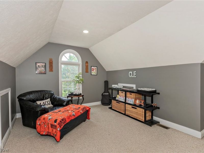16820 Staffordshire Court, Chagrin Falls, OH 44023 Photo 32