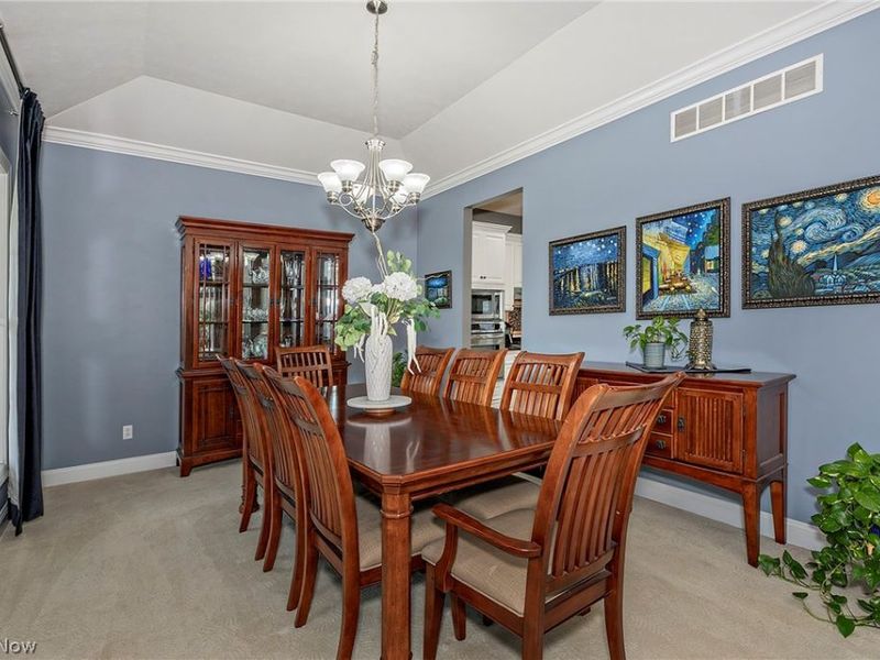 16820 Staffordshire Court, Chagrin Falls, OH 44023 Photo 4
