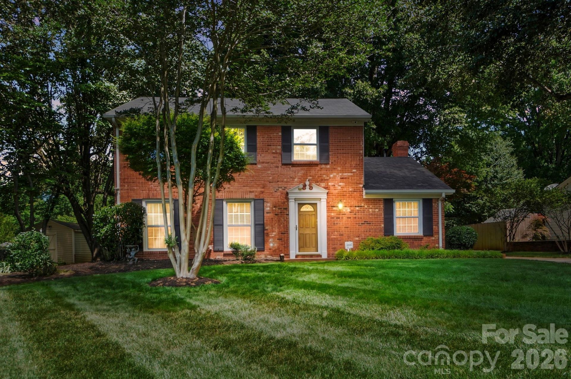 8616 Longbriar Drive, Charlotte, NC 28212 Main Photo
