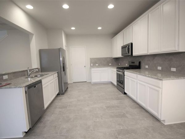2601 Chandler Creek BLVD, Unit 16, Round Rock, TX 78665