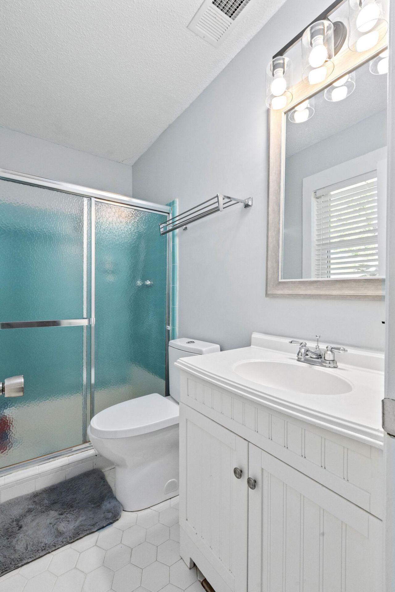 1467 Westwood Drive Photo 20