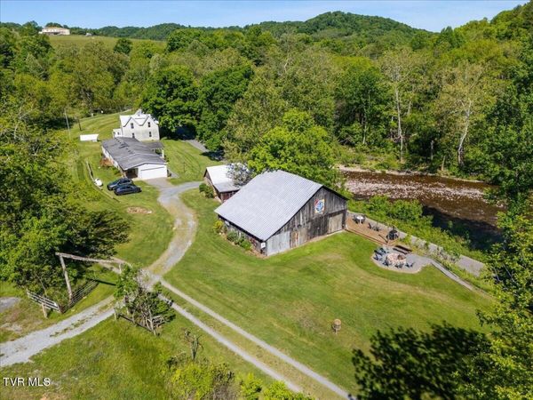 21560 Alvarado Road, Abingdon, VA 24211