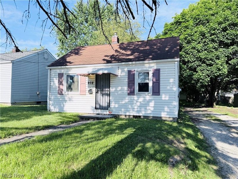 978 Kelly Avenue, Akron, OH 44306 Photo 1