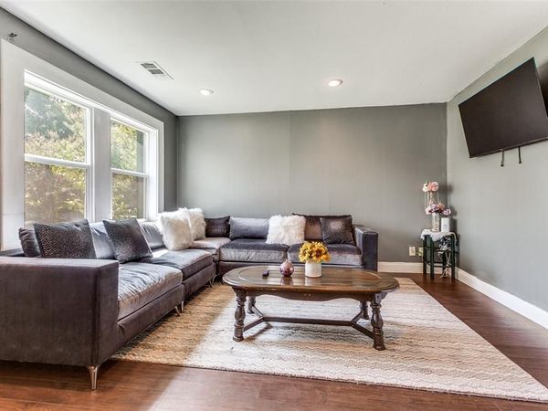303 N Cottonwood Drive, Richardson, TX 75080