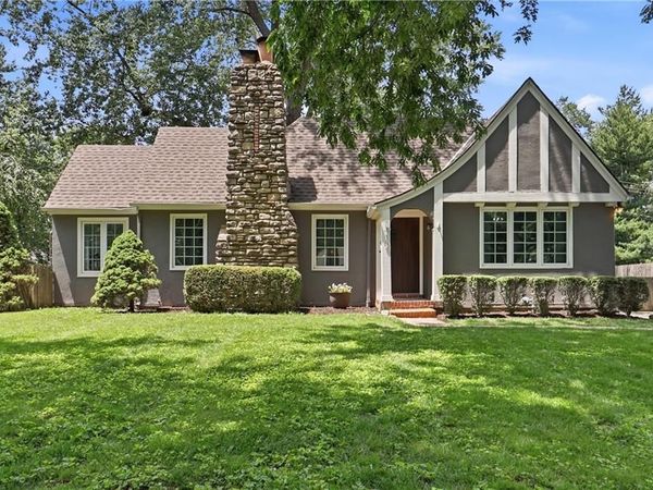 7416 Springfield Street, Prairie Village, KS 66208