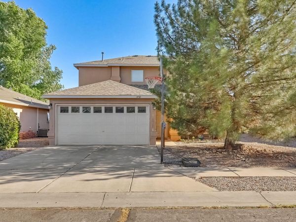 1050 Las Golondrinas Court NW, Albuquerque, NM 87107