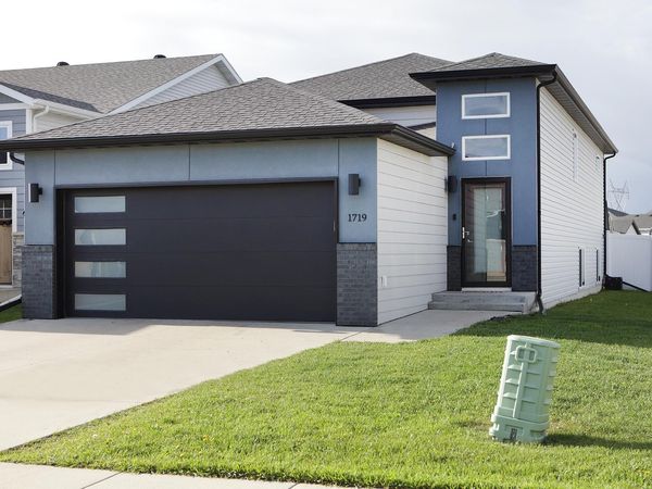 1719 67th Avenue S, Fargo, ND 58104