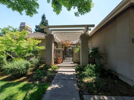 9516 Golf Course Ln, Elk Grove, CA 95758 Photo