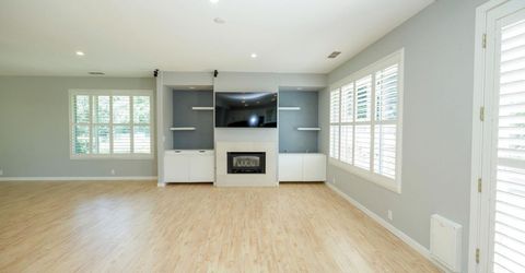 9516 Golf Course Ln, Elk Grove, CA 95758 Photo