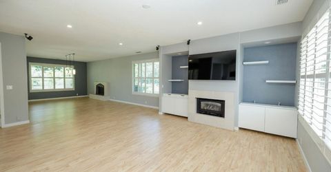9516 Golf Course Ln, Elk Grove, CA 95758 Photo