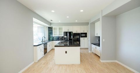 9516 Golf Course Ln, Elk Grove, CA 95758 Photo