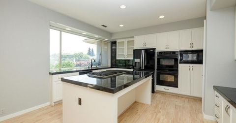 9516 Golf Course Ln, Elk Grove, CA 95758 Photo