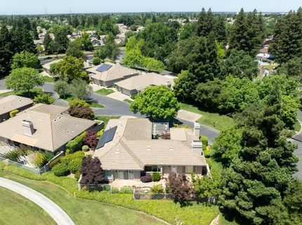 9516 Golf Course Ln, Elk Grove, CA 95758 Photo