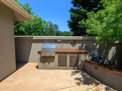 9516 Golf Course Ln, Elk Grove, CA 95758 Photo
