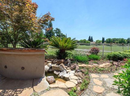 9516 Golf Course Ln, Elk Grove, CA 95758 Photo