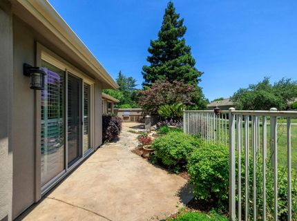 9516 Golf Course Ln, Elk Grove, CA 95758 Photo