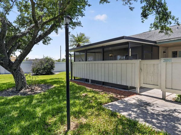 3911 NW Cinnamon Tree Circle, Jensen Beach, FL 34957