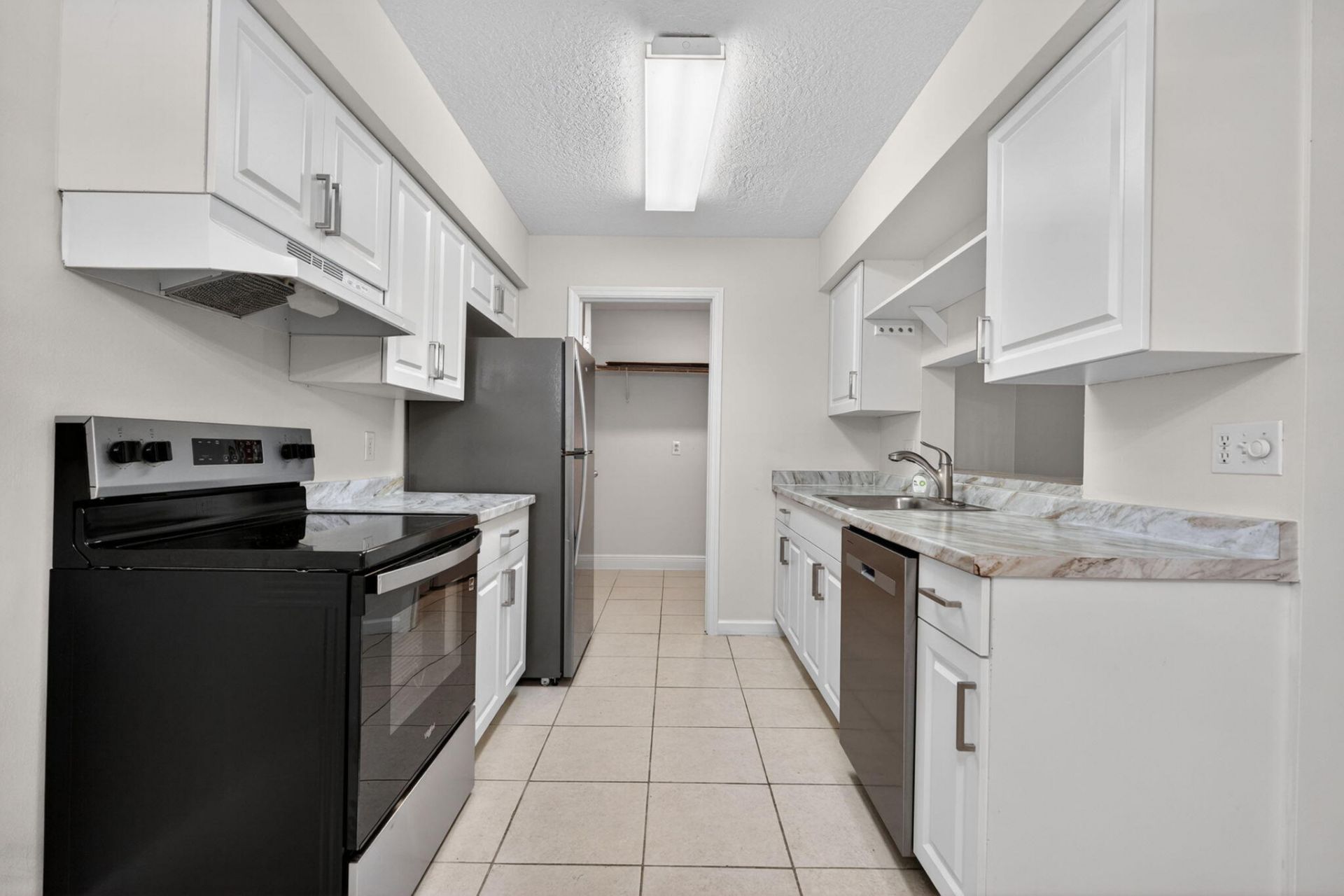 3911 NW Cinnamon Tree Circle, Jensen Beach, FL 34957 Photo
