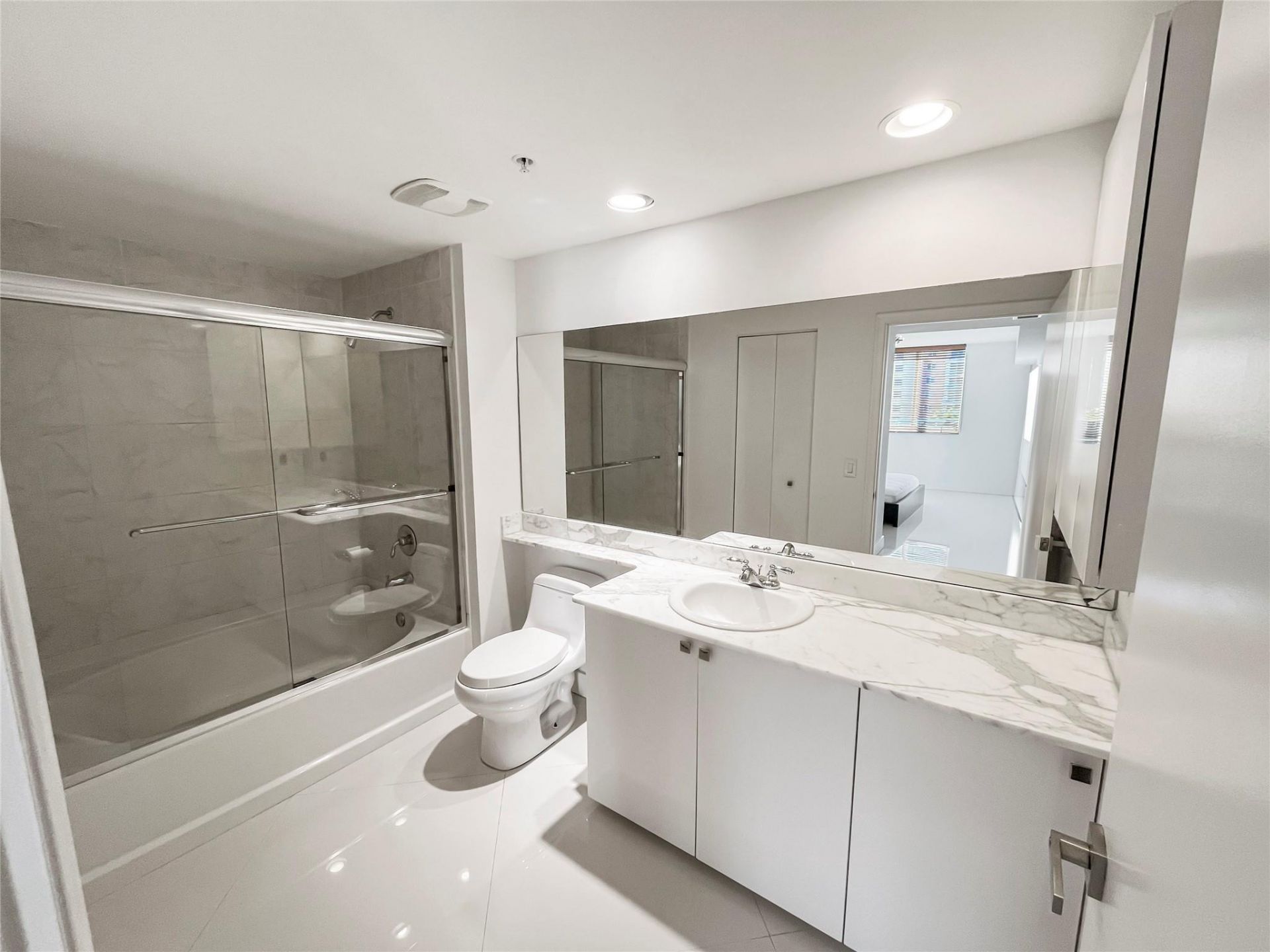 2775 NE 187th Street, Unit 627, Aventura, FL 33180 Photo