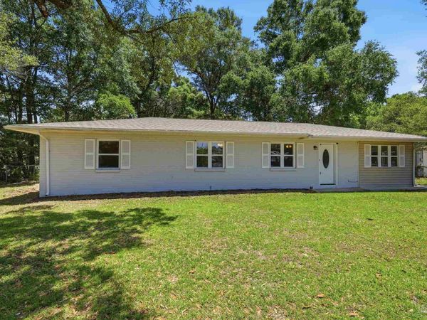 8140 House St, Pensacola, FL 32534